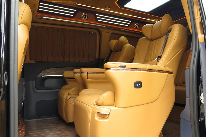 Toyota Alphard interior