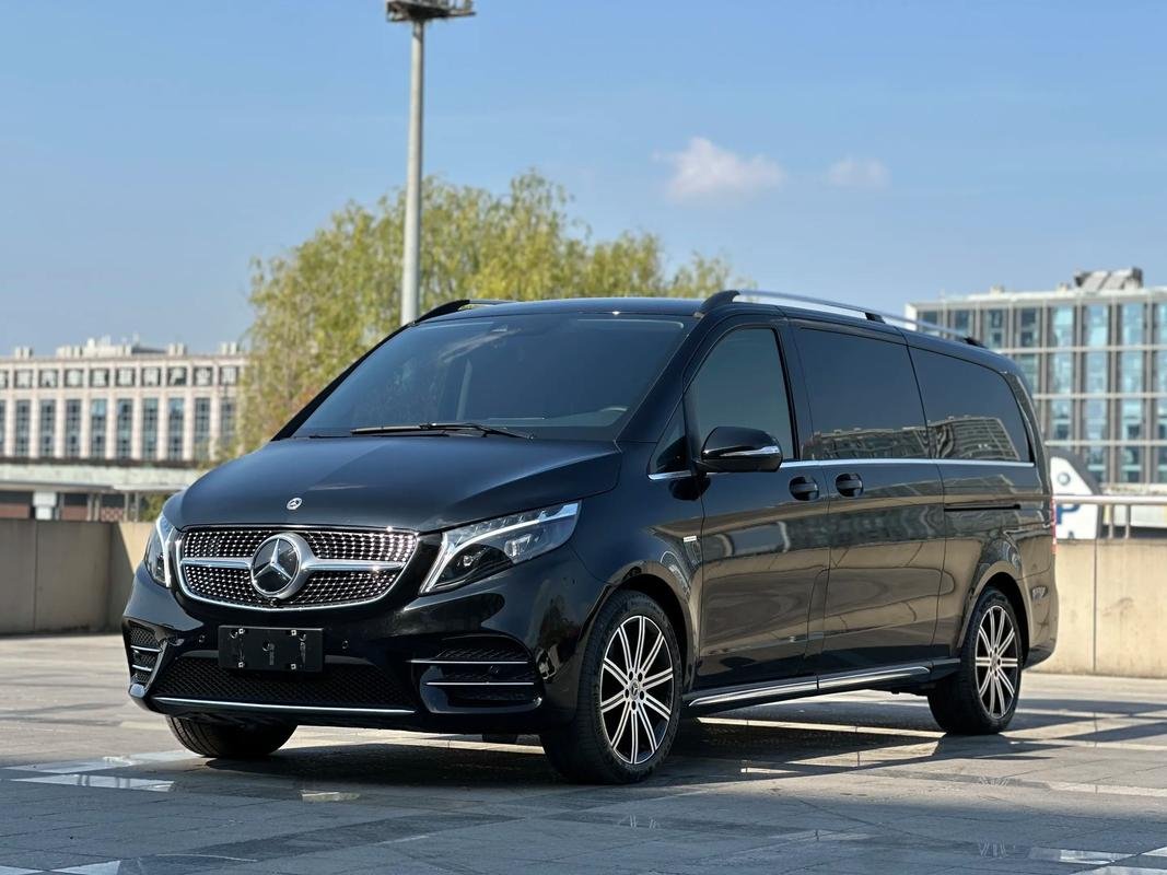 Mercedes-Benz V-Class exterior